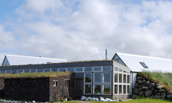 Sýningarskálinn að Austur-Meðalholtum